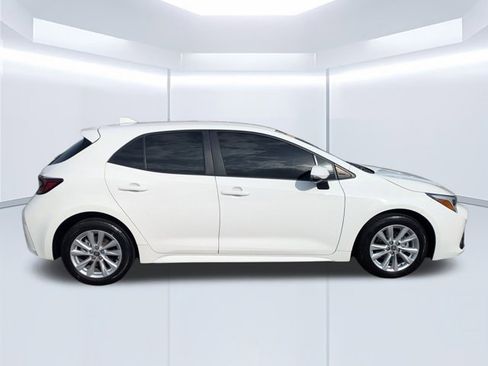 Used 2024 Toyota Corolla SE image 2