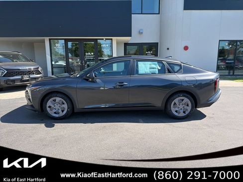 New 2026 Kia K4 FWD image 2