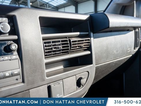 Used 2024 GMC Savana 2500 w/ Driver Convenience Package image 15