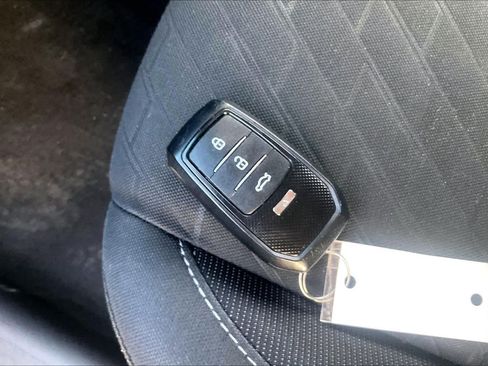 Used 2024 Nissan Kicks SV FWD image 14