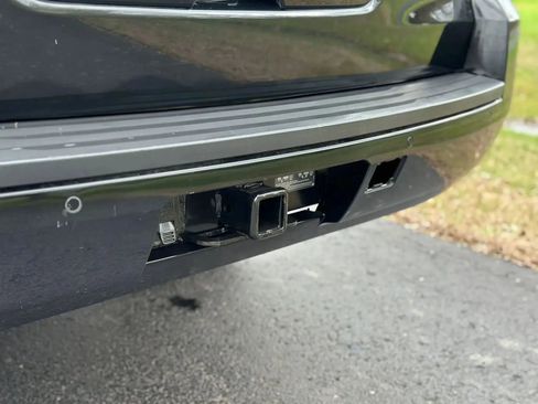 Used 2019 GMC Yukon XL SLE AWD/4WD image 10