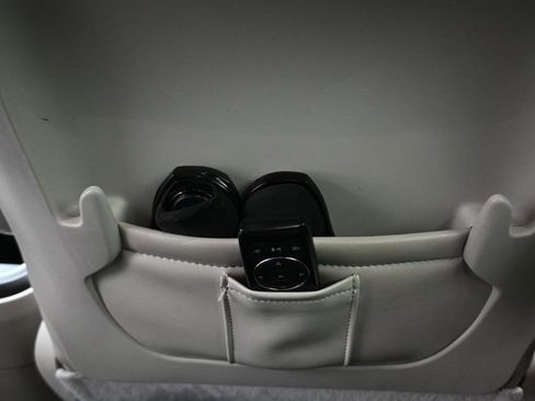 Used 2020 Chrysler Pacifica Limited w/ Advanced Safetytec Group image 44