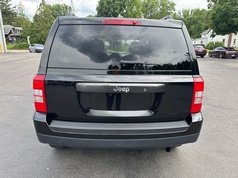Used 2016 Jeep Patriot Sport FWD image 4