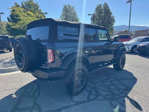 Used 2022 Ford Bronco Wildtrak image 9