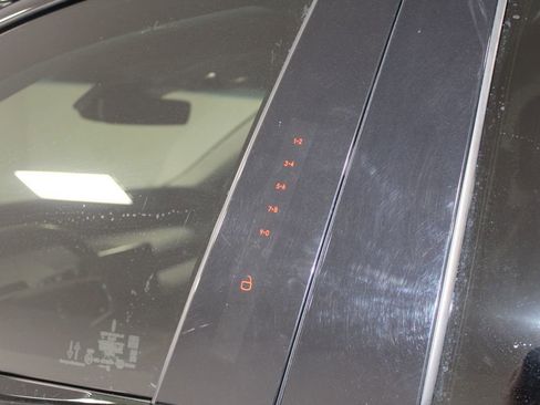 Used 2024 Lincoln Nautilus Reserve image 19