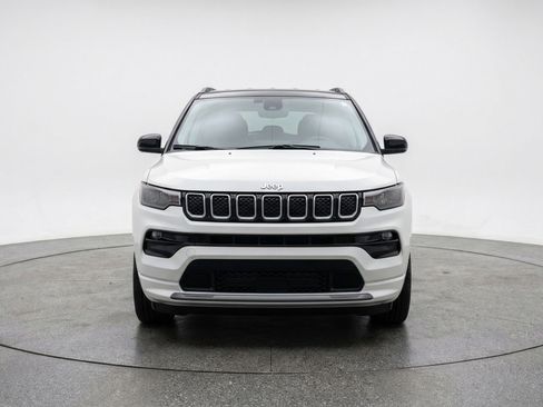 Used 2025 Jeep Compass Limited image 2