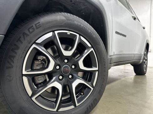 Used 2025 Jeep Compass Trailhawk w/ Trailer Tow Group AWD/4WD image 28