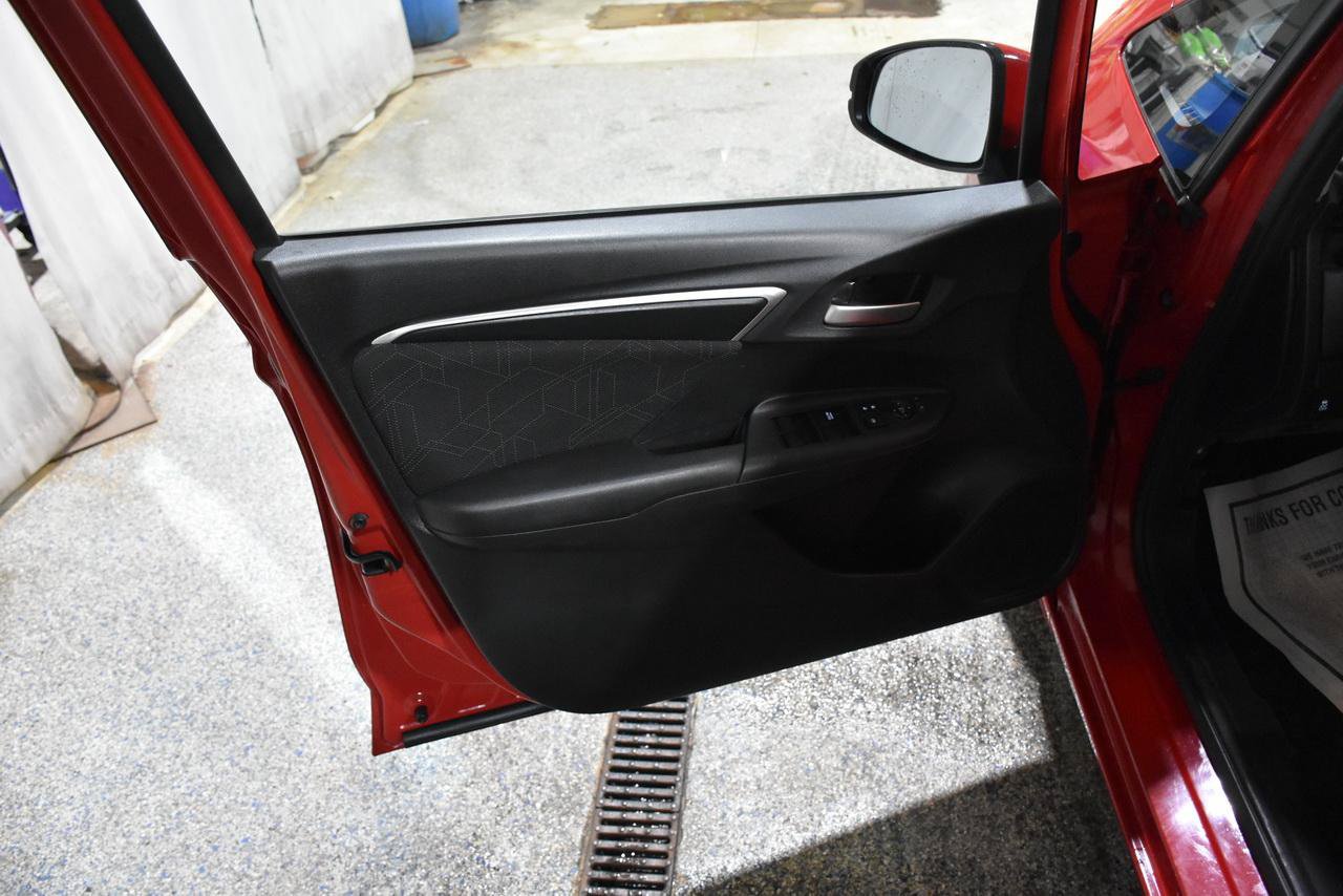 Used 2016 Honda Fit EX image 33