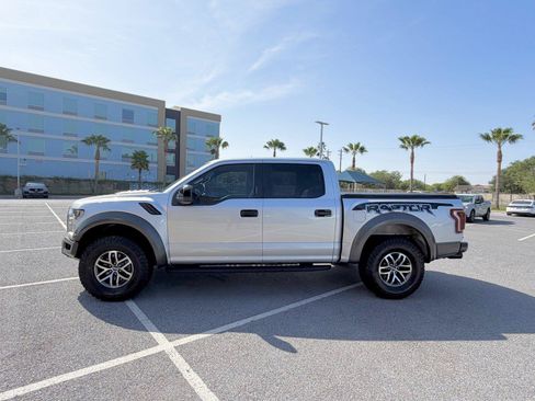 Used 2018 Ford F150 Raptor w/ Equipment Group 801A Mid AWD/4WD image 20