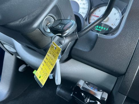 Used 2010 Dodge Dakota Big Horn image 29