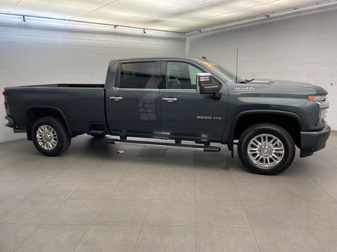Used 2020 Chevrolet Silverado 3500 High Country AWD/4WD image 4