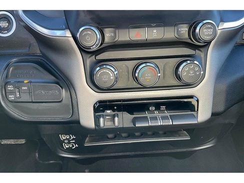 Certified 2024 RAM 3500 Big Horn AWD/4WD image 30