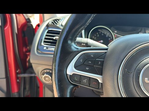 Used 2019 Jeep Compass Limited FWD image 13