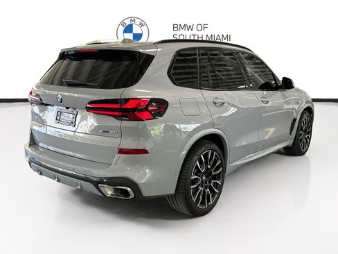 Certified 2024 BMW X5 xDrive40i w/ M Sport Package AWD/4WD image 7