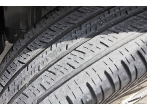 Used 2020 Buick Encore Preferred image 33