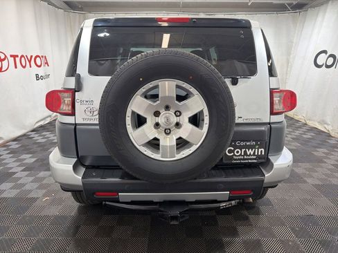 Used 2008 Toyota FJ Cruiser 4WD image 3