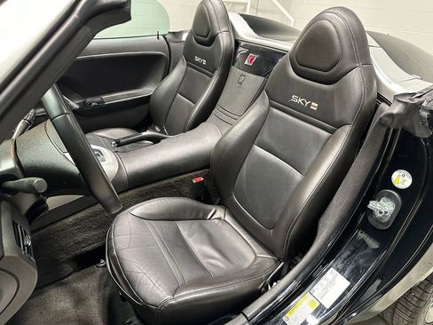 Used 2009 Saturn Sky Red Line image 24