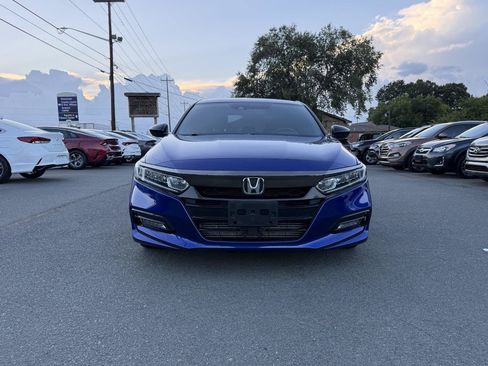 Used 2019 Honda Accord Sport image 2