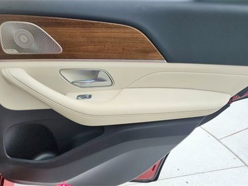 Used 2024 Mercedes-Benz GLE 350 4MATIC image 27