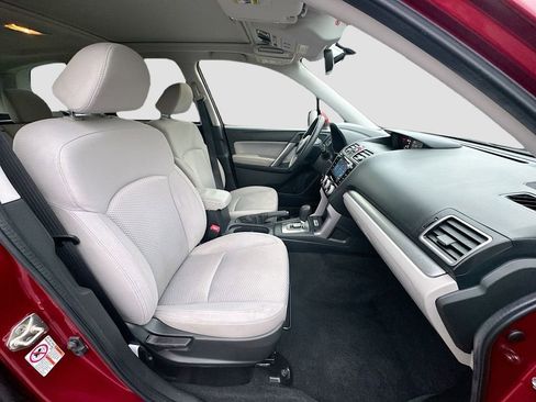 Used 2017 Subaru Forester 2.5i Premium image 37