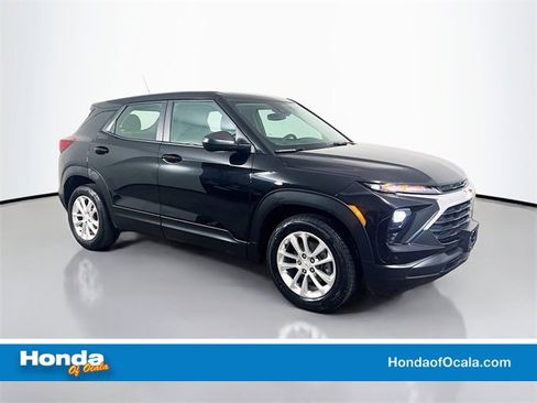 Used 2024 Chevrolet TrailBlazer LS image 1
