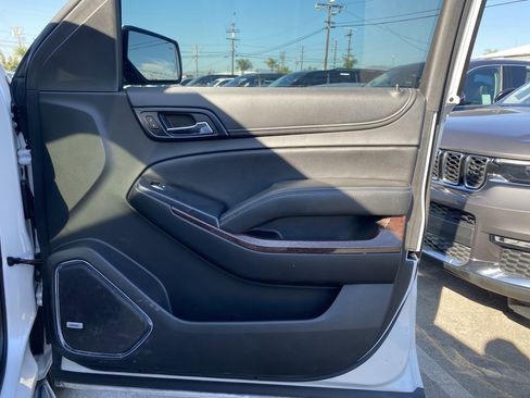 Used 2018 GMC Yukon SLT w/ Premium Edition image 29