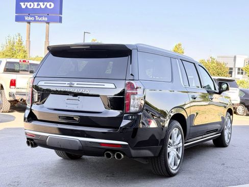 Used 2024 Chevrolet Suburban High Country AWD/4WD image 9