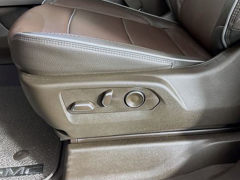 Certified 2025 GMC Sierra 1500 Denali image 20