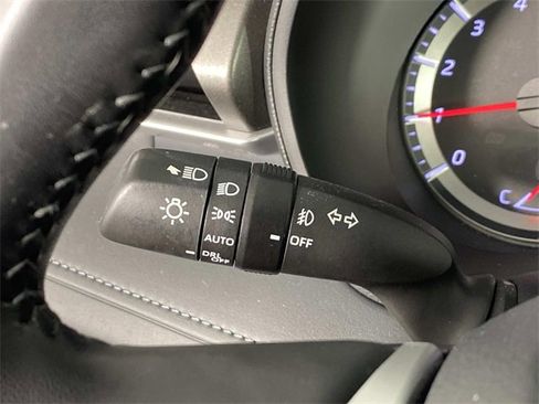 Used 2022 Toyota Highlander LE image 17