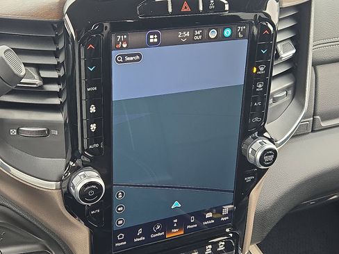 Used 2024 RAM 2500 Laramie image 19