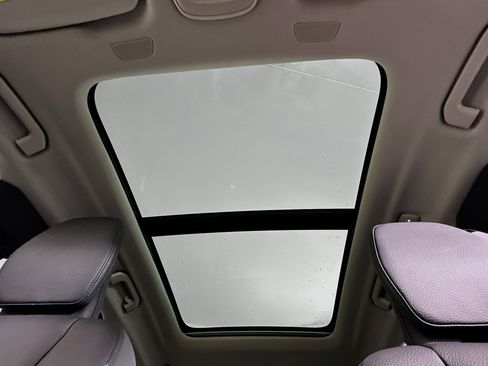 Used 2025 Volvo XC60 B5 Plus image 25