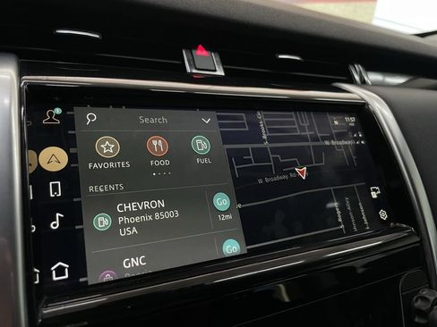 Used 2021 Land Rover Discovery Sport SE image 32