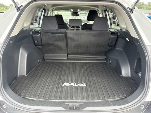 Used 2023 Toyota RAV4 LE AWD/4WD image 23