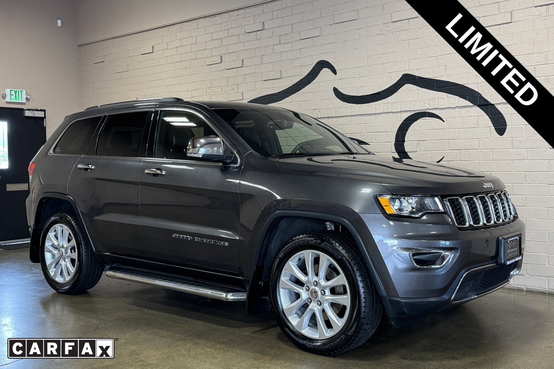 Used 2017 Jeep Grand Cherokee Limited AWD/4WD image 1