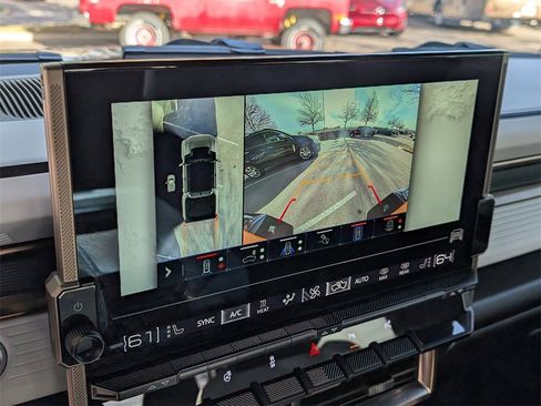 Used 2024 GMC Hummer EV 3X image 28