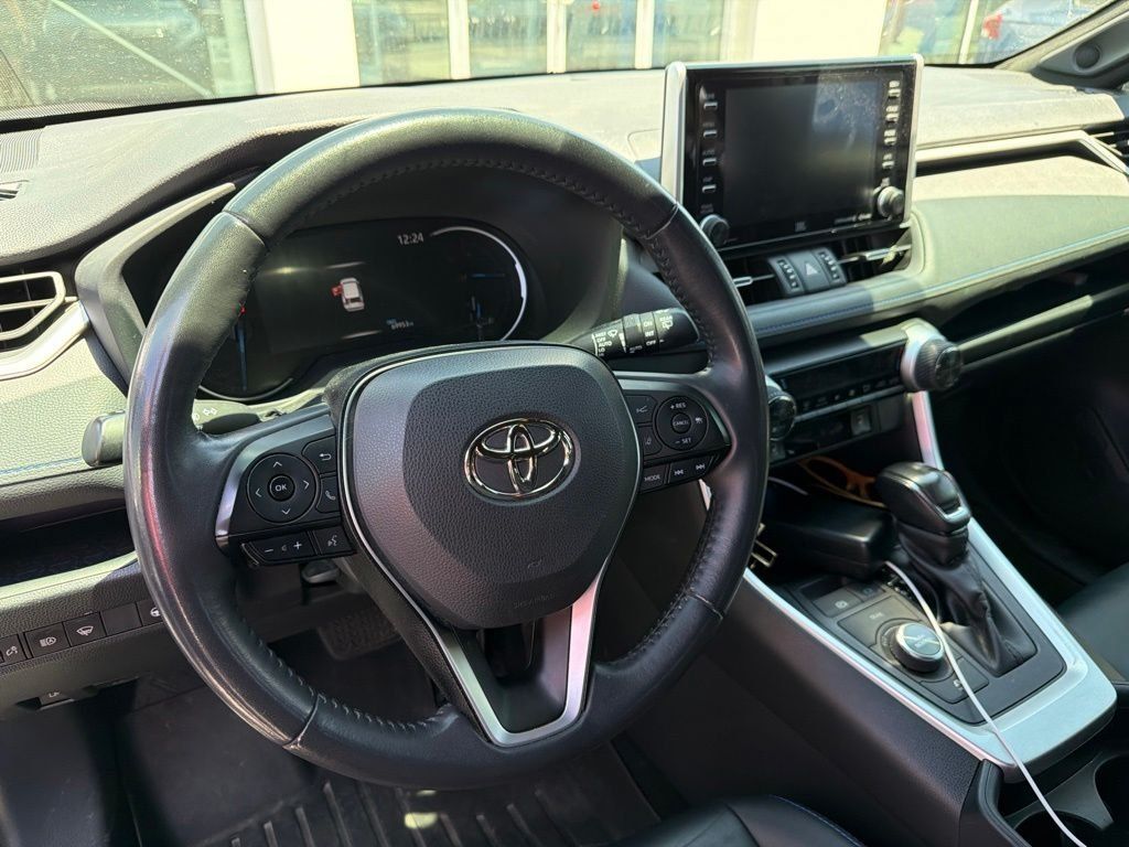 Used 2019 Toyota RAV4 XSE w/ XSE Weather Package AWD/4WD image 29
