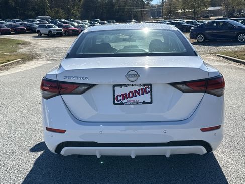Used 2025 Nissan Sentra S image 6