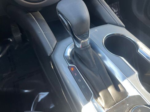 Used 2025 Chevrolet Blazer LT image 41