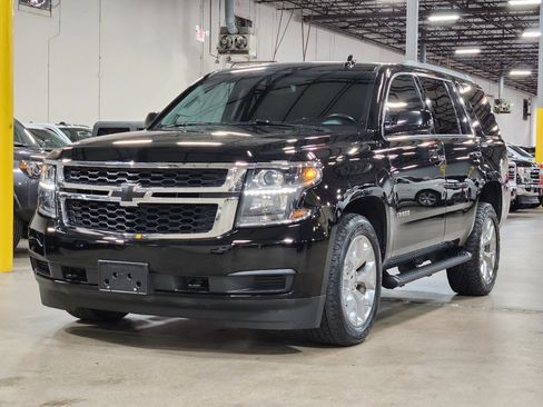 Used 2019 Chevrolet Tahoe LS w/ Enhanced Driver Alert Package RWD image 4