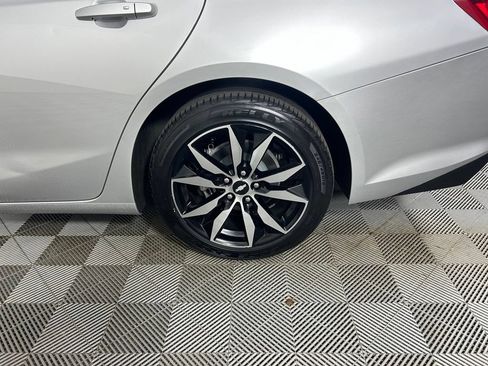 Used 2018 Chevrolet Malibu LT w/ Leather Package FWD image 20