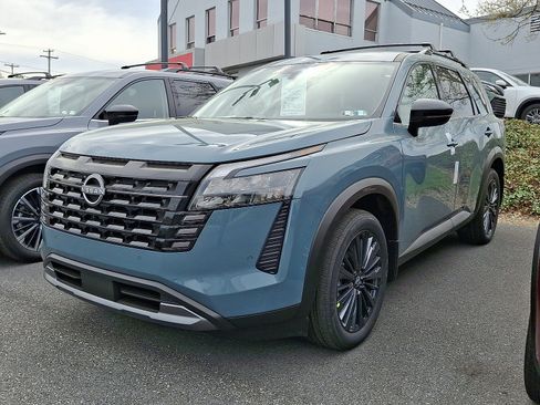 New 2026 Nissan Pathfinder SL w/ SL Premium Package AWD/4WD image 3