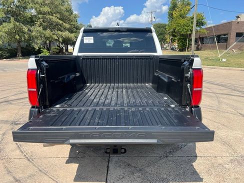 Used 2024 Toyota Tacoma SR RWD image 10