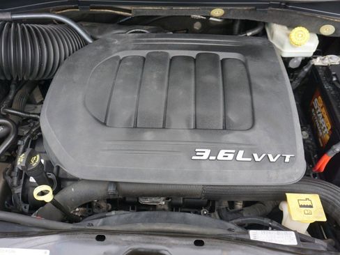 Used 2013 Dodge Grand Caravan SE image 29