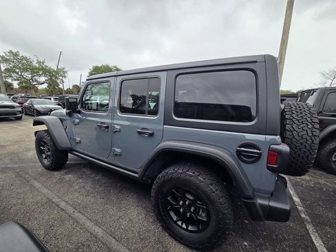 Used 2025 Jeep Wrangler Willys image 5