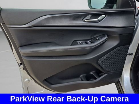 New 2025 Jeep Grand Cherokee Altitude RWD image 12