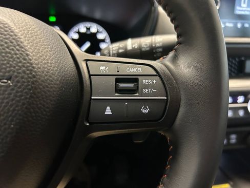 Used 2025 Honda CR-V Sport-L image 17