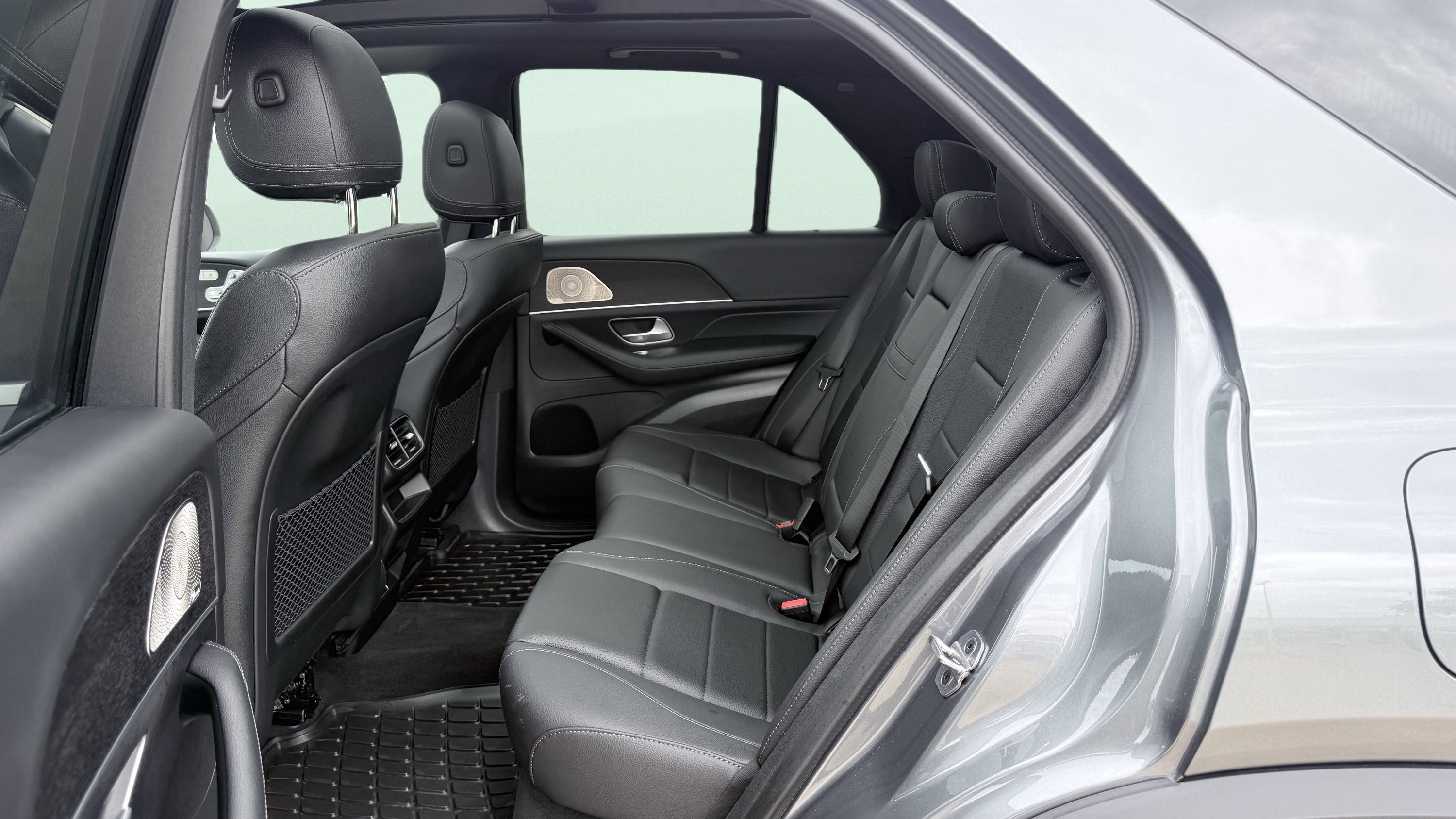 Used 2025 Mercedes-Benz GLE 450e 4MATIC image 29