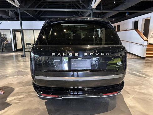 Used 2023 Land Rover Range Rover SE AWD/4WD image 4