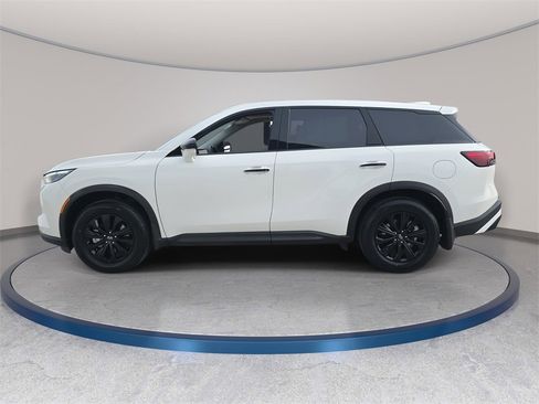 Used 2024 INFINITI QX60 Pure w/ Cargo Package image 9