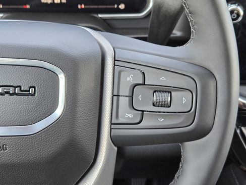 Used 2026 GMC Sierra 3500 Denali w/ Denali Reserve Package image 39